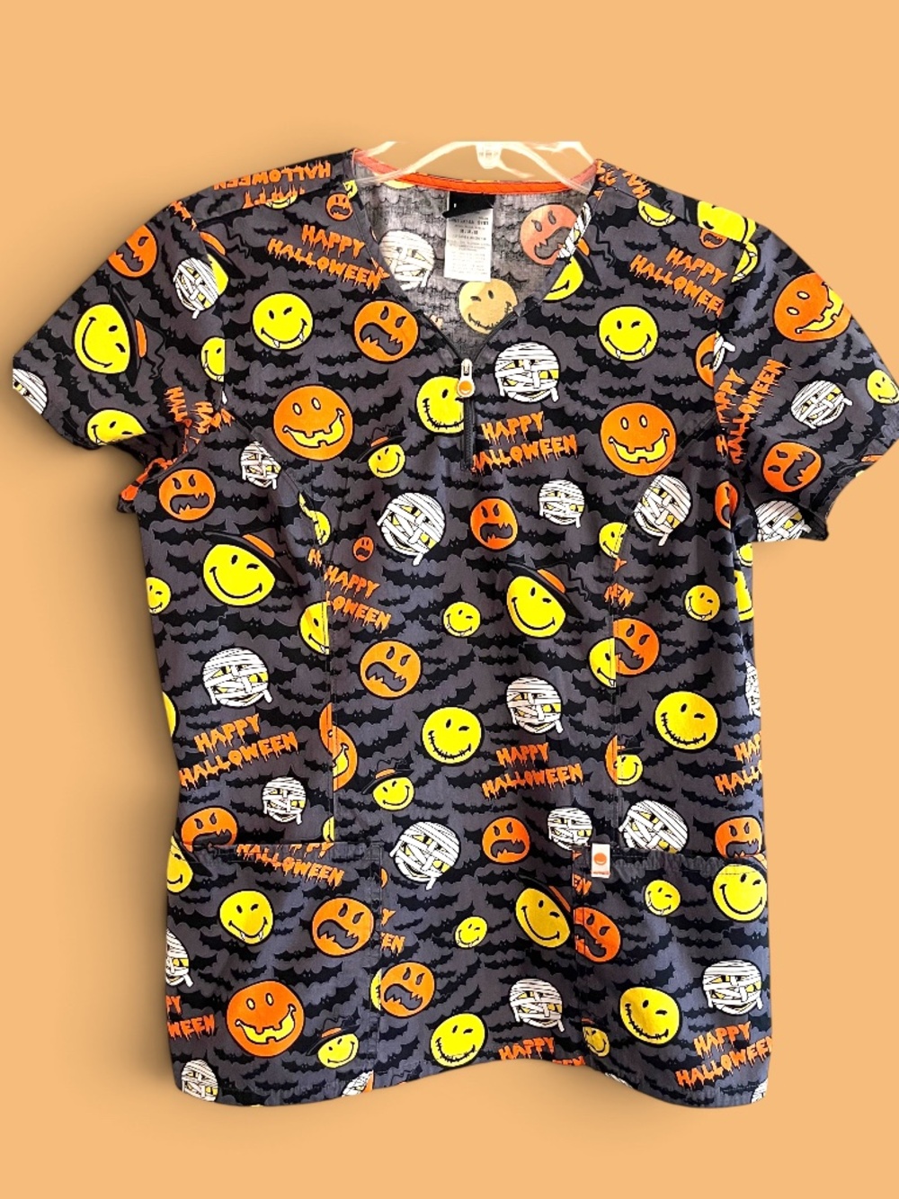 Code Happy Smiley World Happy Halloween Scrub Top Size Medium